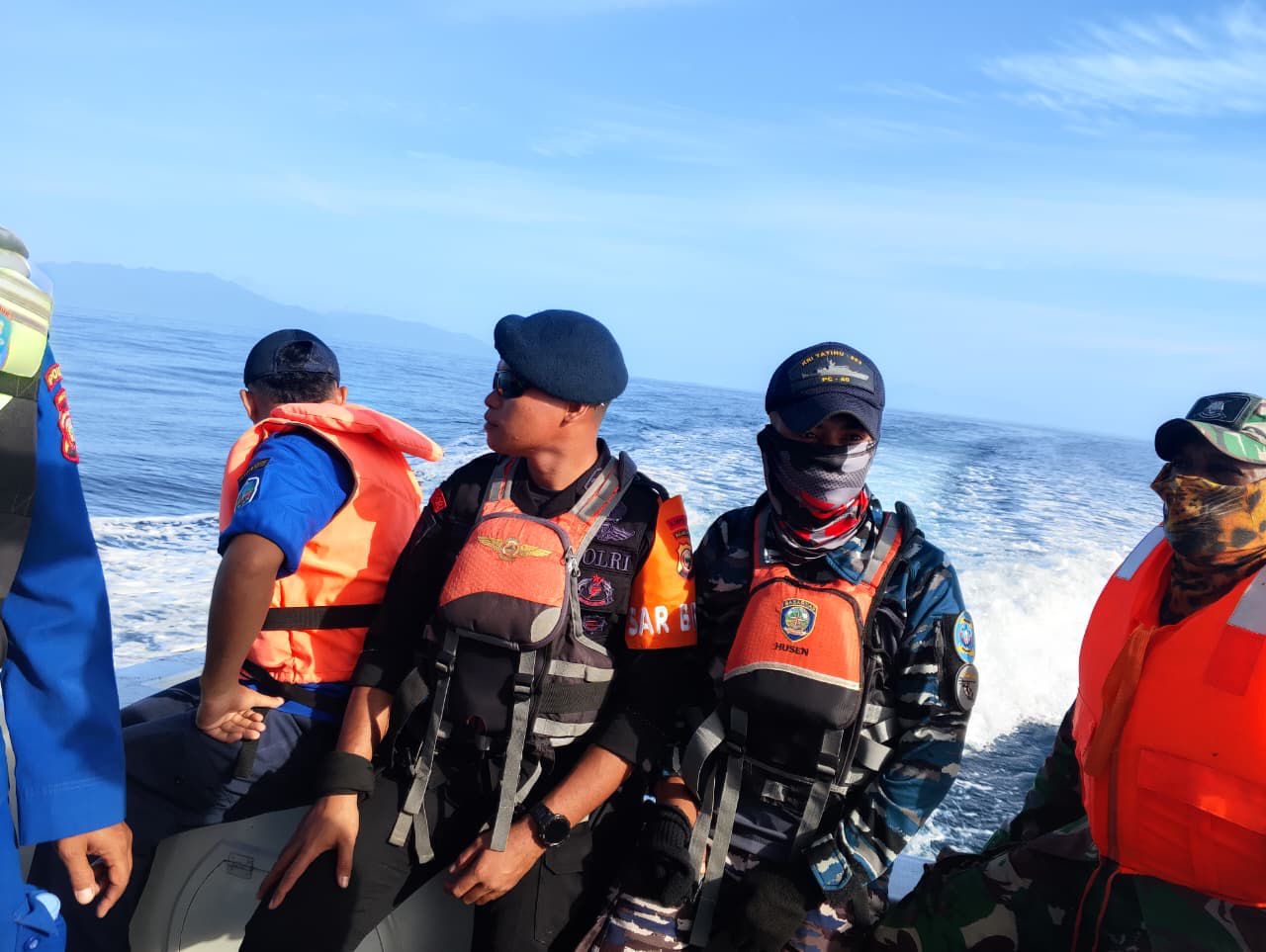 Simak Aksi Penyelamatan Korban Kapal Tenggelam di Maluku Utara