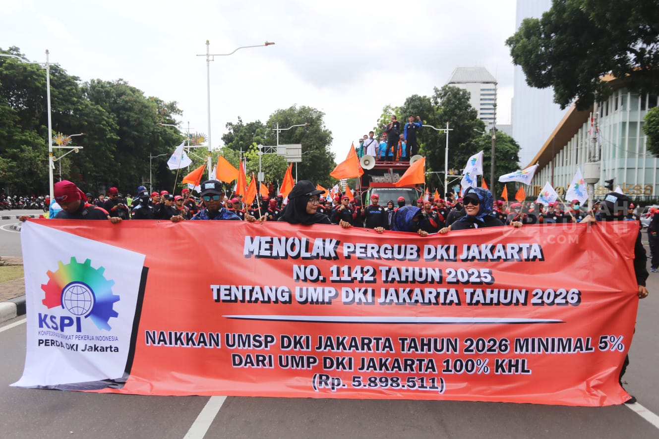 Parah! UMP Jakarta Kalah dari Upah Buruh Pabrik Panci di Karawang