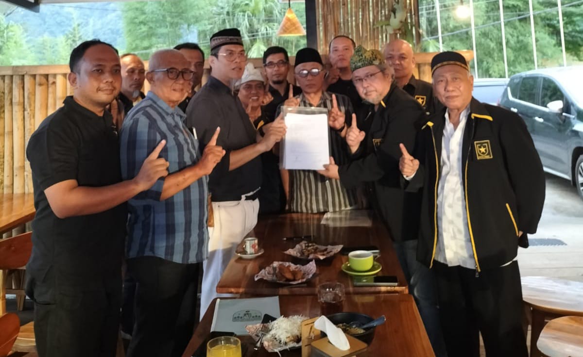 DPD Partai UMMAT Kota Bekasi Serahkan Usulan Perubahan Pengurus